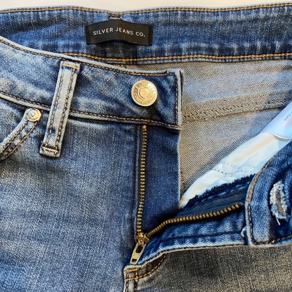 Silver Jeans SZ 26 Length 29 Suki Slim Distressed Denim Blue Jeans D32 - Picture 12 of 14